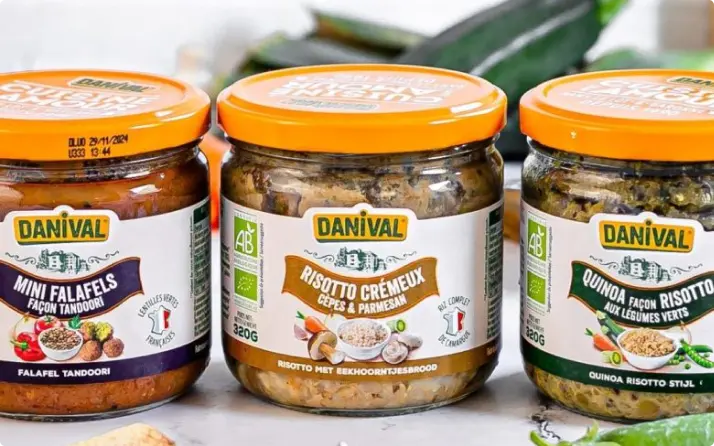 Tarros de platos preparados ecológicos Danival, con falafel, risotto y quinoa.